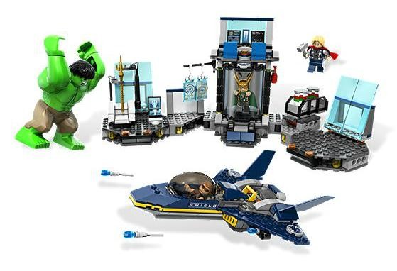 Lego 6868 Super Heroes Hulkův útěk z Helicarrieru