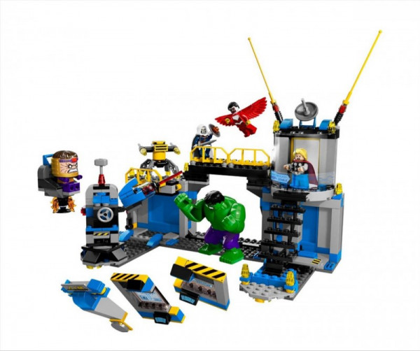 Lego 76018 Super Heroes Hulk Rozbití laboratoře